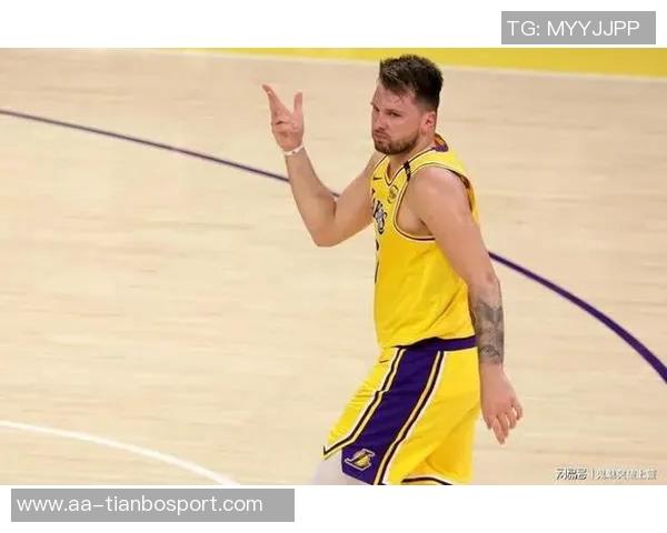 东契奇开季两场狂轰92分创造湖人队史新纪录超越Logo男 东契奇开季两场狂轰92分创造湖人队史新纪录超越Logo男