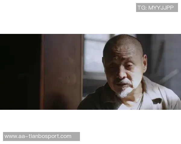 激烈对抗阿门与老六展开激烈搏斗双方互不相让引发冲突与争议 激烈对抗阿门与老六展开激烈搏斗双方互不相让引发冲突与争议