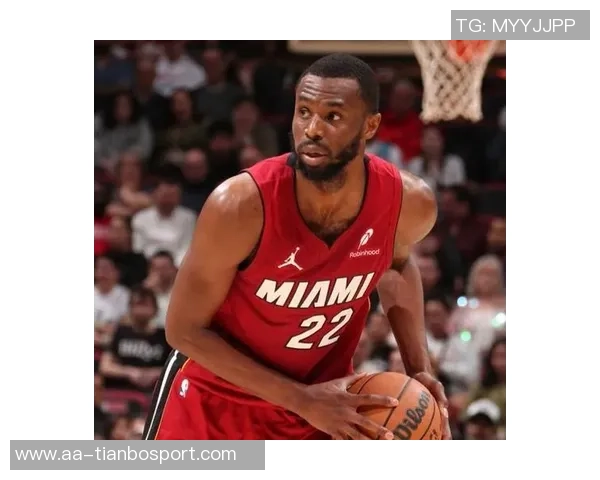 绿军半场三分命中率低迷落后热火21分维金斯表现抢眼杰伦布朗次节独得15分